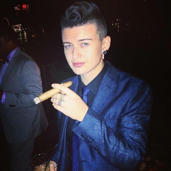 Meet your Posher, Dani - Picture 4 of 6